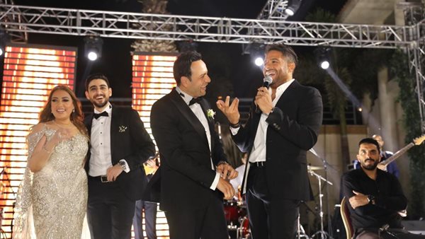 مصطفى قمر يحتفل بزفاف