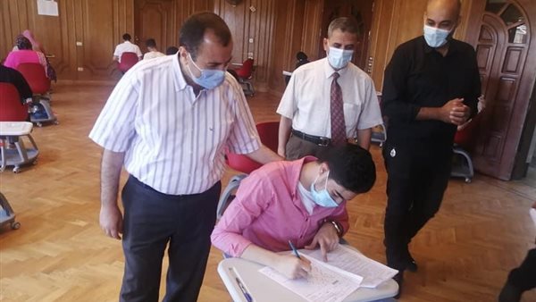 رئيس جامعة كفر الشيخ