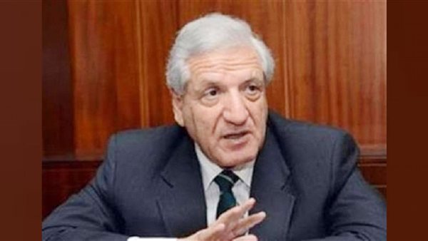 الدكتور فخرى الفقى