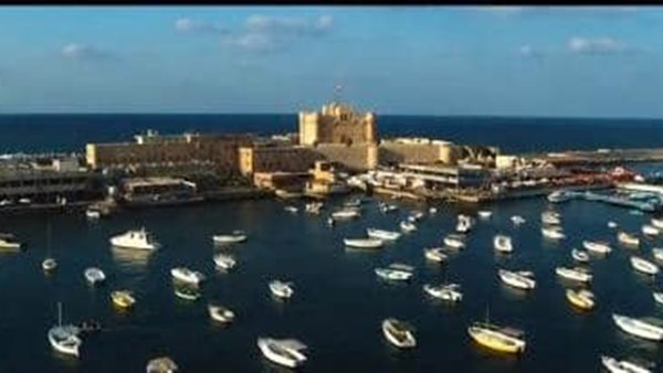 مصر بتناديك 