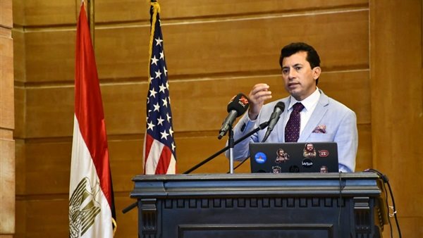 وزير الشباب والرياضة