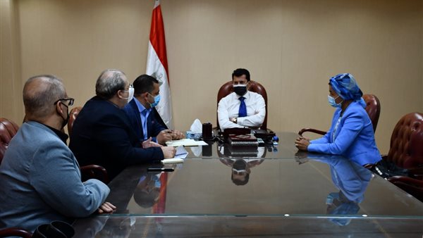 اجتماع وزير الرياضة