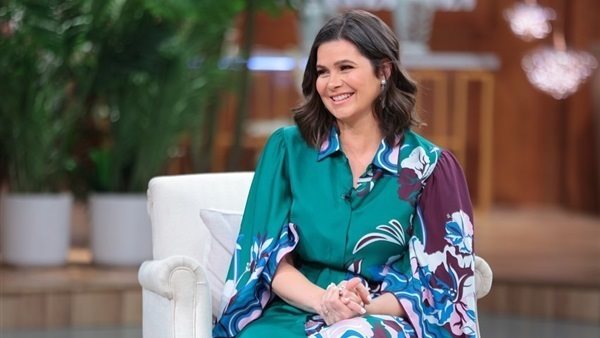 يسرا اللوزى 