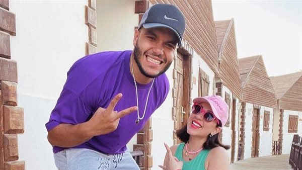 أسما منير وانتيكا