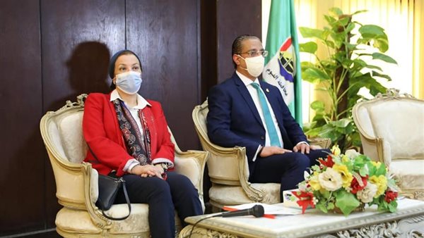 محافظ الفيوم ووزيرة