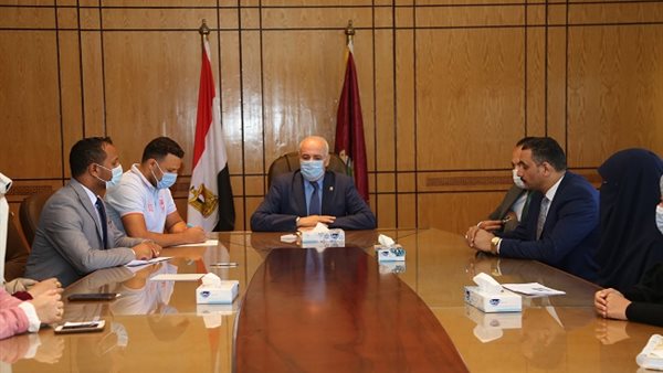 رئيس جامعة الفيوم