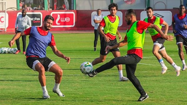 جانب من تدريبات الأهلي