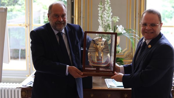 النائب العام ووزير