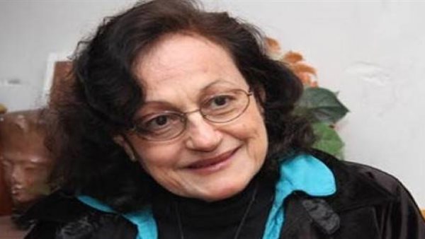  الكاتبة الكبيرة