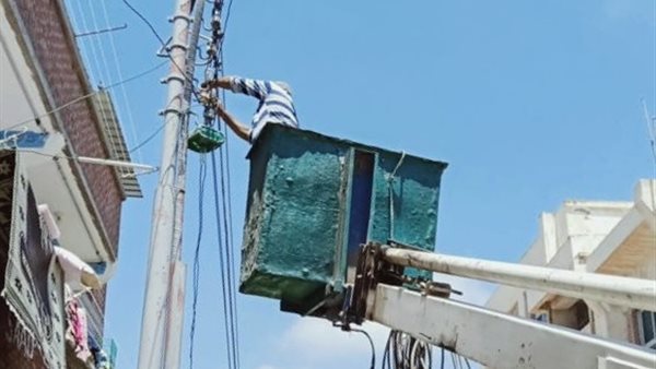 صيانة كشافات الإنارة