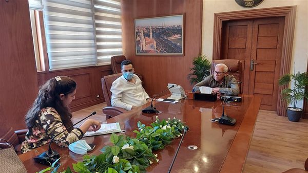 محافظ بورسعيد خلال