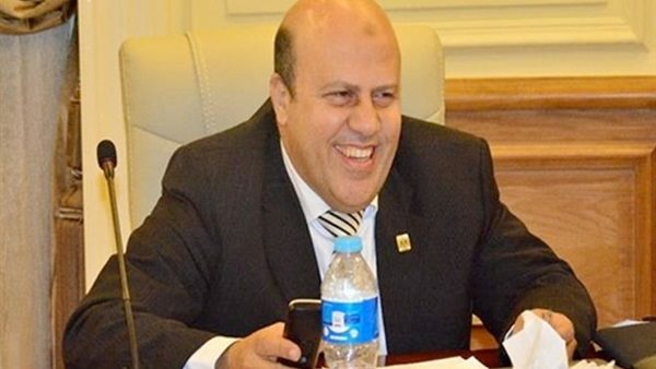 رئيس خى عين شمس 