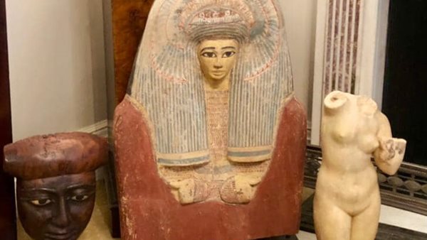 القطع الاثرية