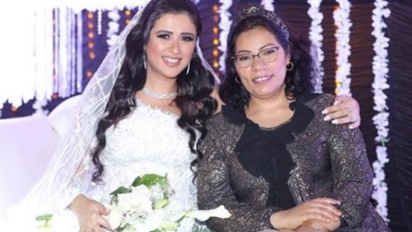 إيمان السيد وياسمين