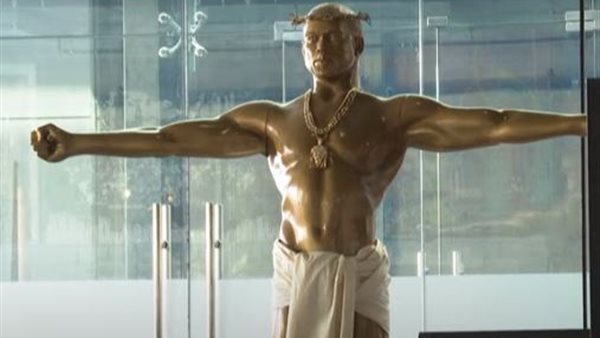 تمثال كاني ويست