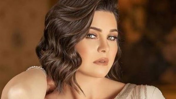 يسرا اللوزي 