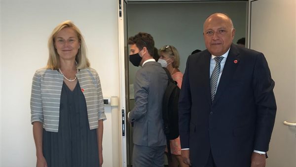 وزير الخارجية ونظيرته