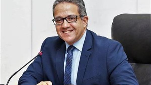 وزير الاثار