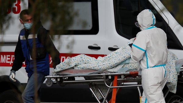 فيروس كورونا يتفشى