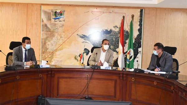 محافظ الفيوم خلال