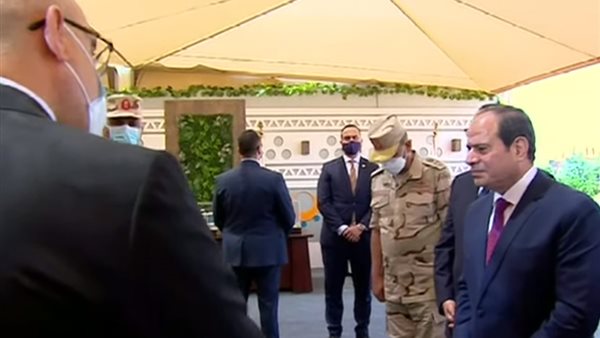 الرئيس السيسي ووزير