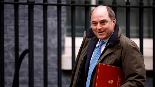 وزير الدفاع البريطاني