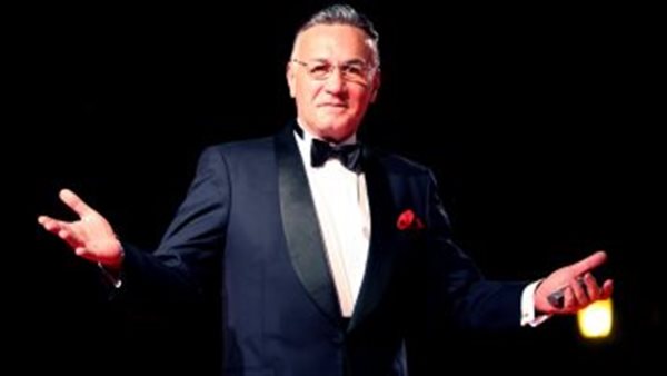 عزت أبو عوف 