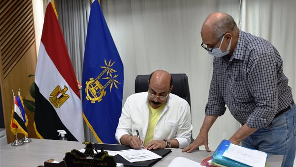 محافظ أسوان 