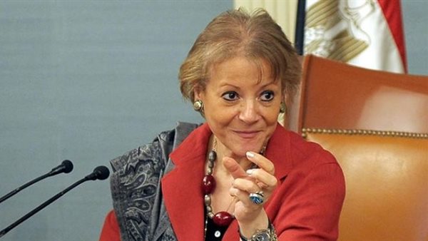 الدكتورة فايزة أبو