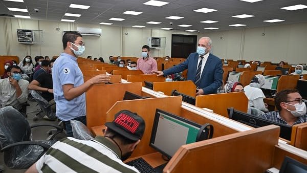 رئيس جامعة الفيوم