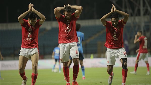 لاعبو الاهلى يحتفلون