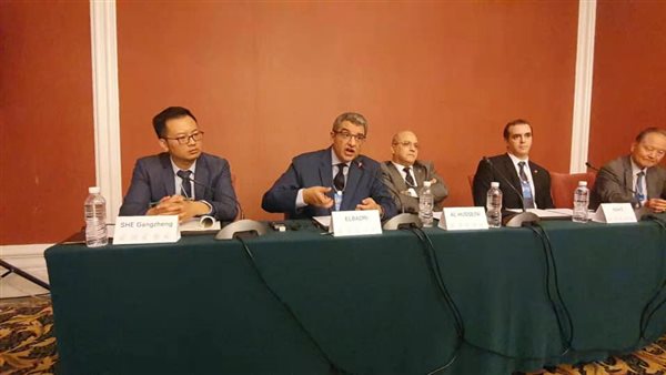 جانب من الندوة