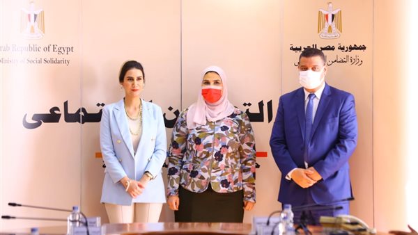 جانب من مراسم التوقيع