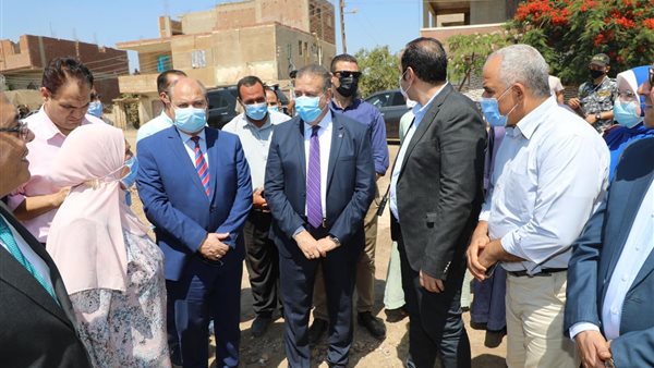 محافظ المنوفية خلال