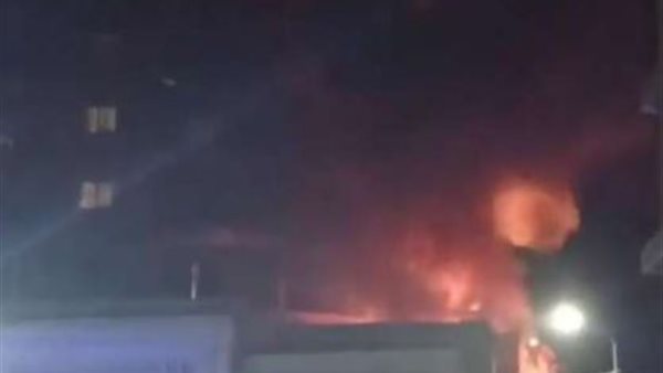 جانب من الحريق