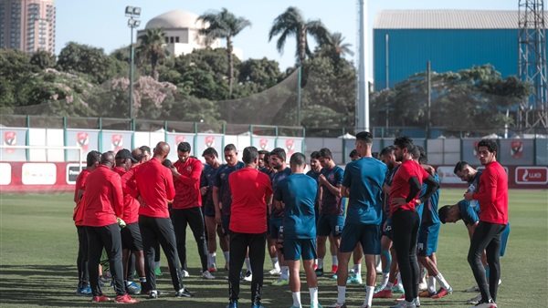 موسيمانى مع اللاعبين