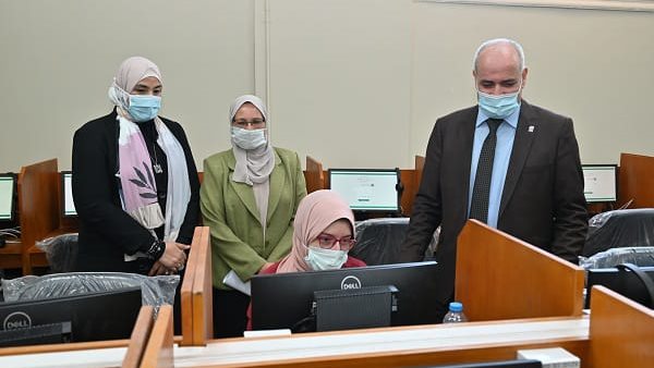 رئيس جامعة الفيوم