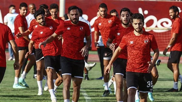 جانب من تدريبات الأهلي