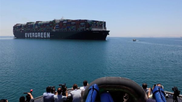 سفينة قناة السويس