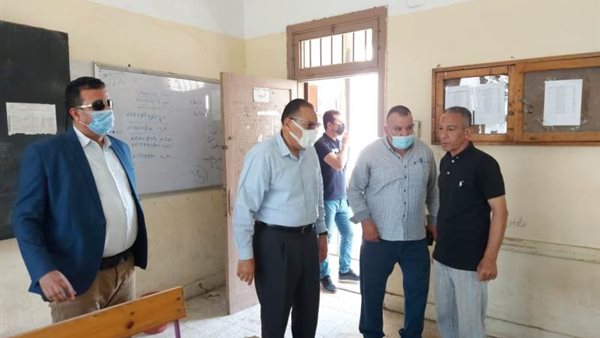 محافظ الشرقية خلال