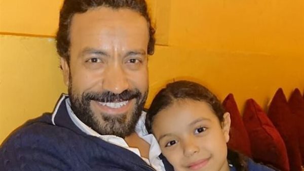 سامح حسين وابنته