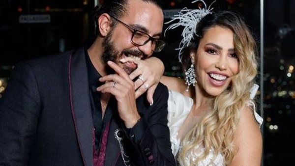 مروان يونس وزوجته