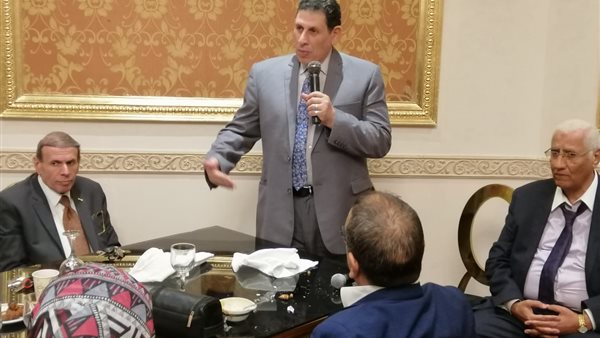  الدكتور عبد الناصر