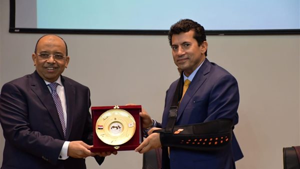 وزيرا التنمية والشباب