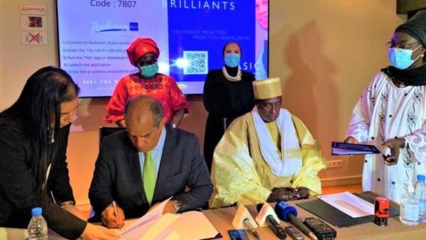 خلال توقيع الاتفاقية