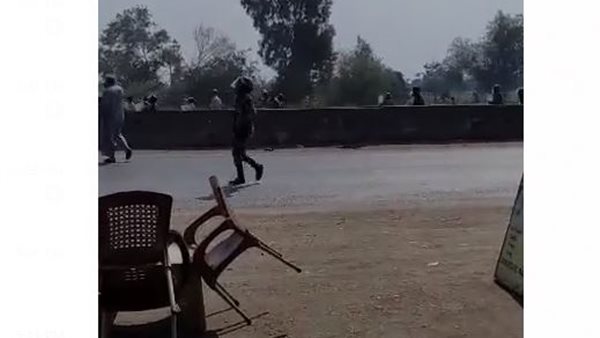 جانب من الحدث