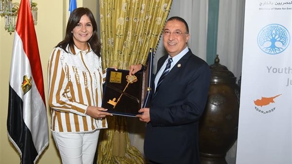 محافظ الإسكندرية