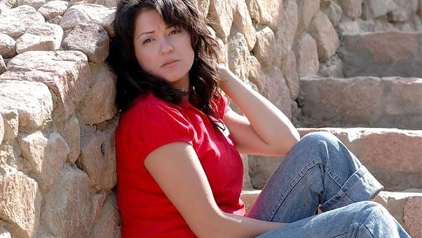 الفنانة مروة عبد