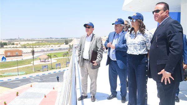 وزيرة الهجرة خلال