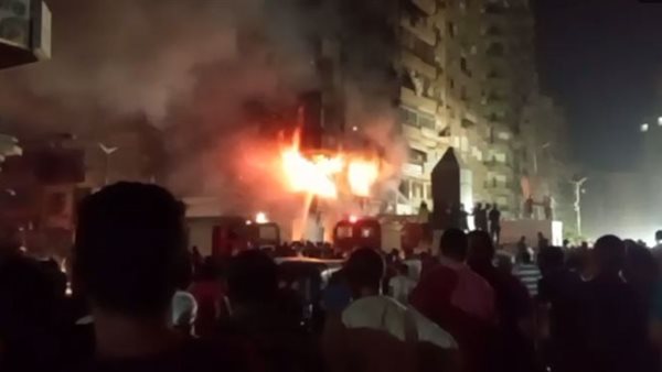 جانب من الحريق